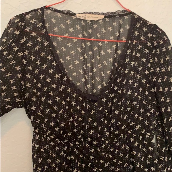 See through bow blouse - Picture 2 of 5